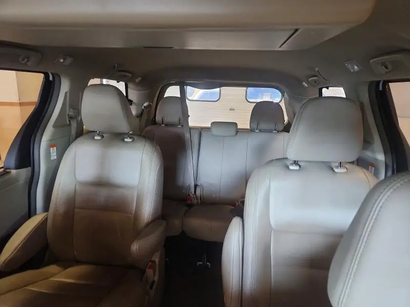 2019 TOYOTA SIENNA XLE PREMIUM 7-PASSENGER  