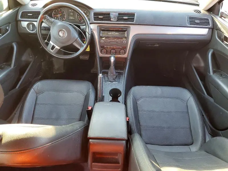 2015 VOLKSWAGEN PASSAT S  