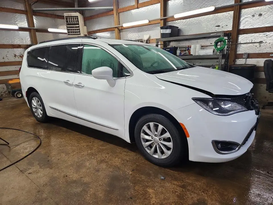 2017 CHRYSLER PACIFICA TOURING L  