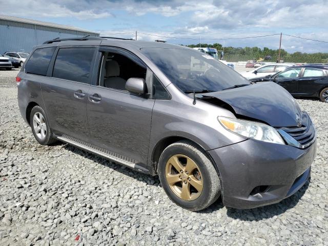 2013 TOYOTA SIENNA LE