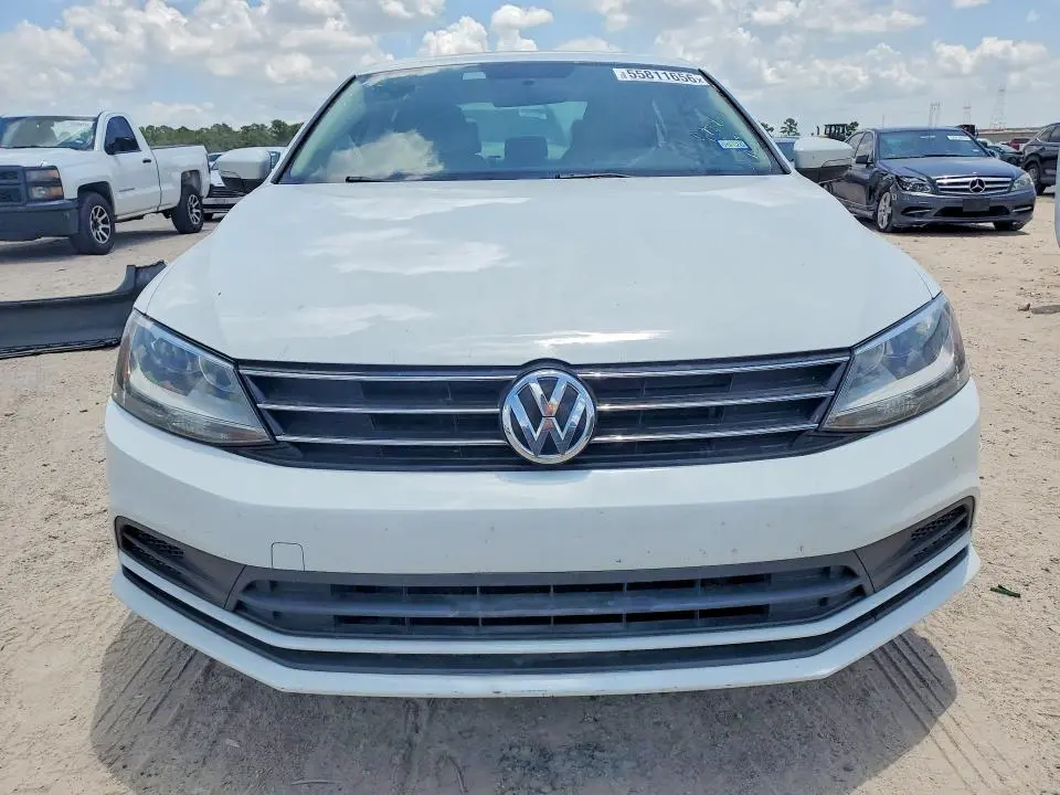 2016 VOLKSWAGEN JETTA SE  