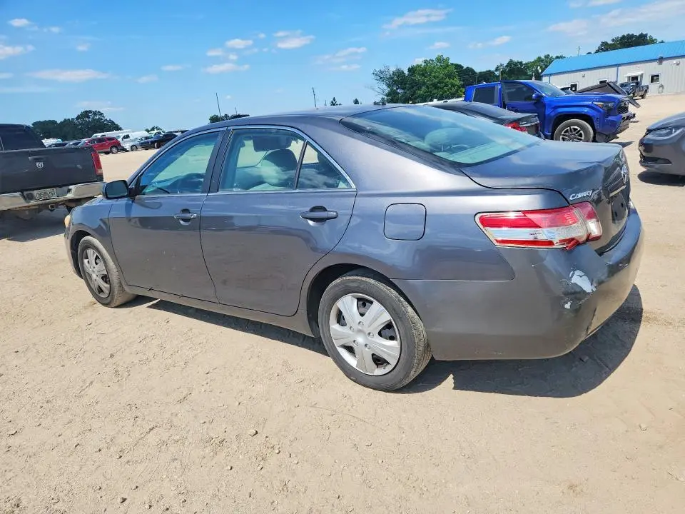 2011 TOYOTA CAMRY LE  