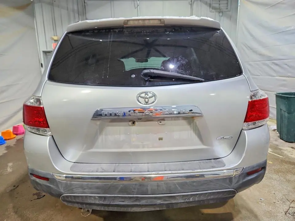2011 TOYOTA HIGHLANDER LIMITED  