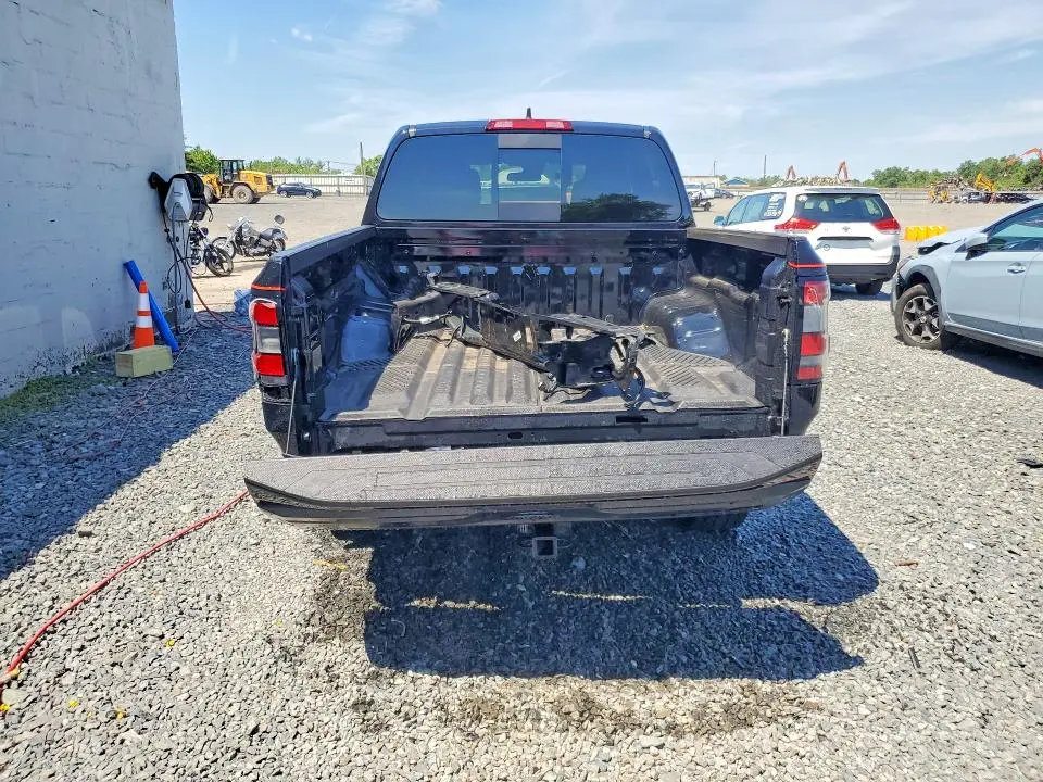 2025 NISSAN FRONTIER PRO-4X  