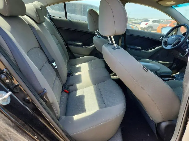 2016 KIA FORTE LX  
