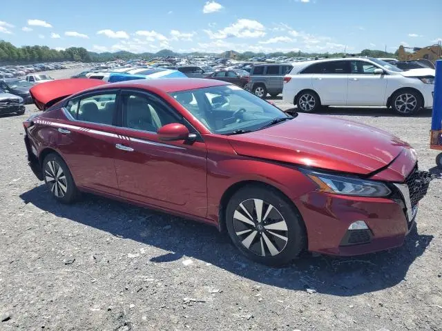 2022 NISSAN ALTIMA SV  