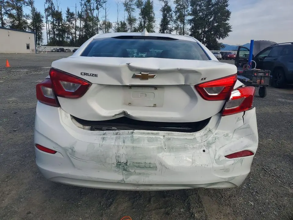 2018 CHEVROLET CRUZE LT  
