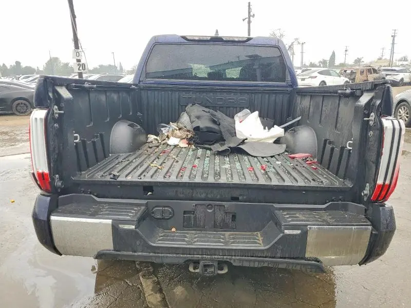 2024 TOYOTA TUNDRA CREWMAX SR  