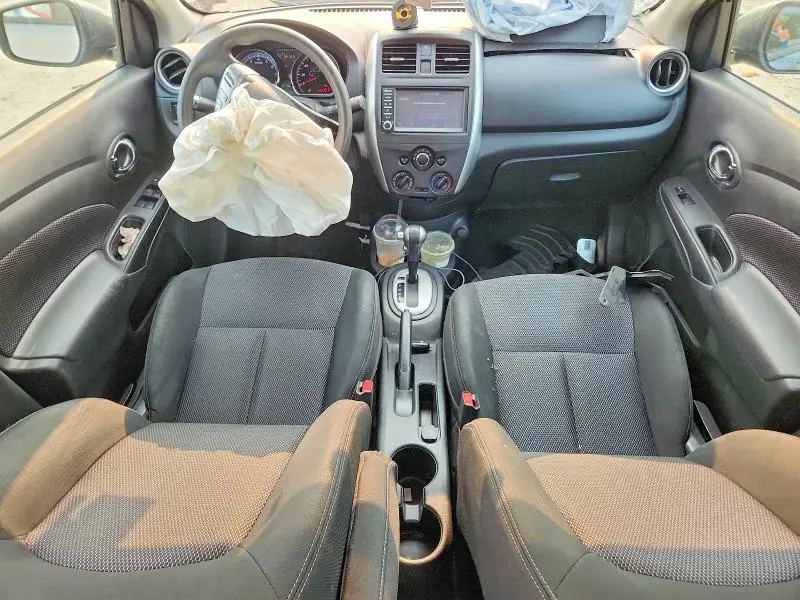 2019 NISSAN VERSA SV  