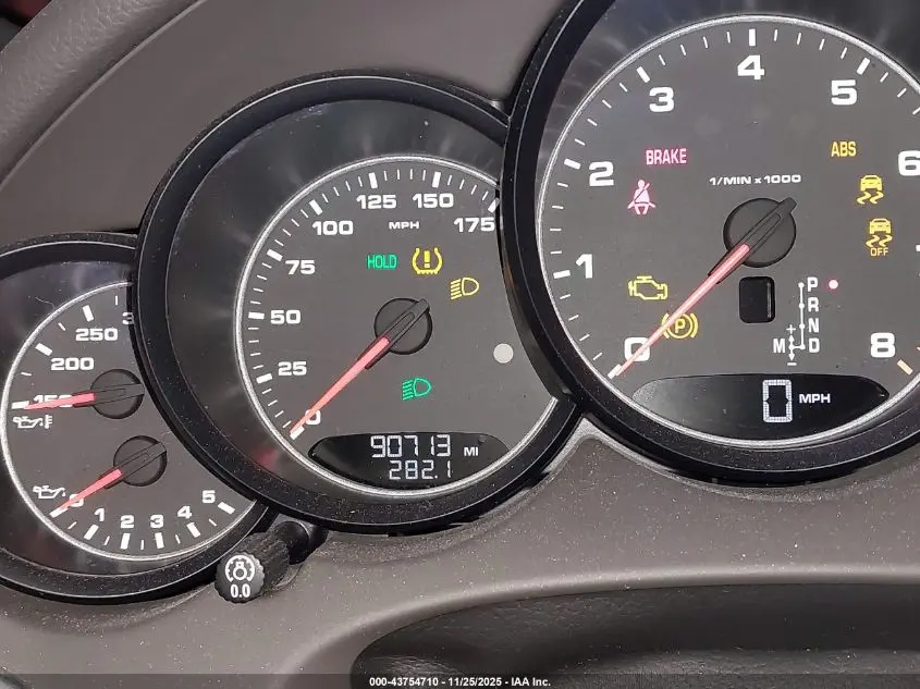 2017 PORSCHE CAYENNE PLATINUM EDITION