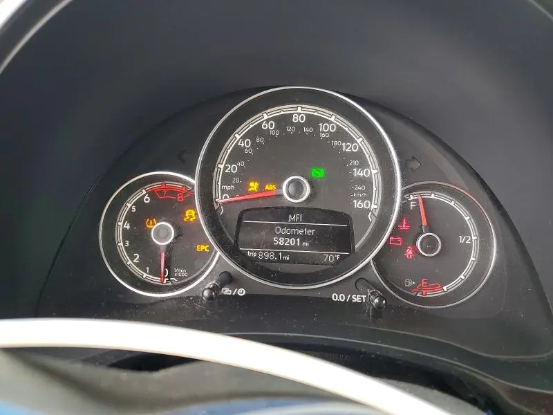 2017 VOLKSWAGEN BEETLE S  