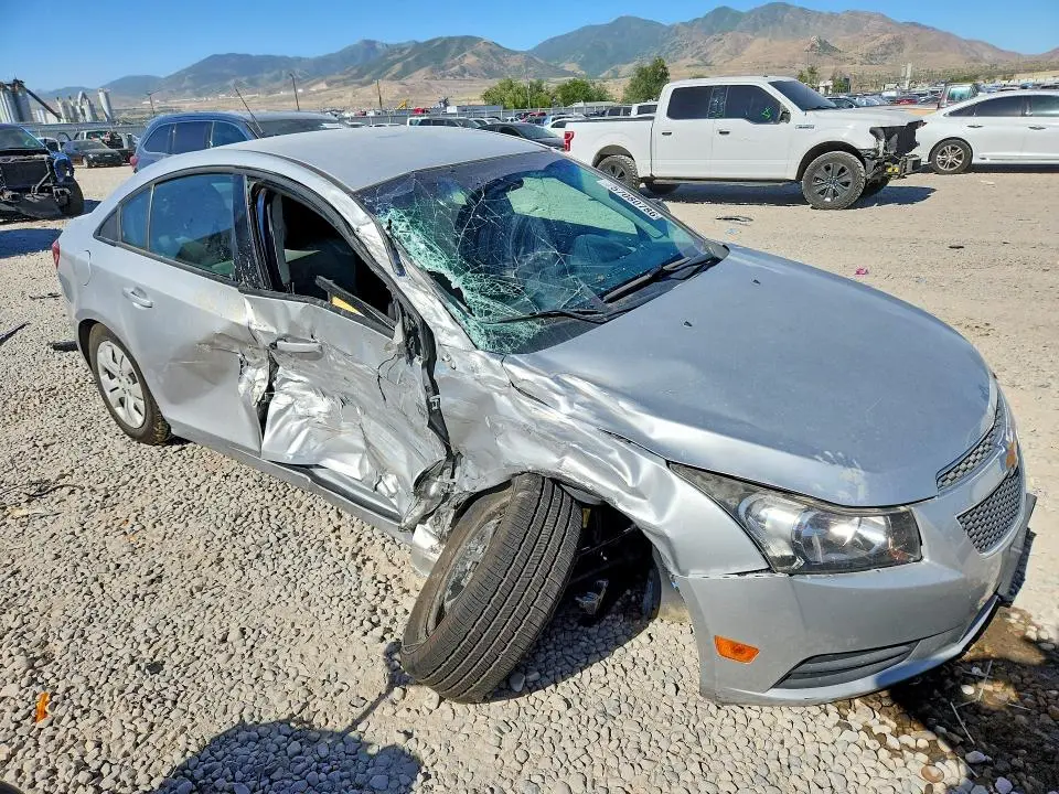 2014 CHEVROLET CRUZE LS  
