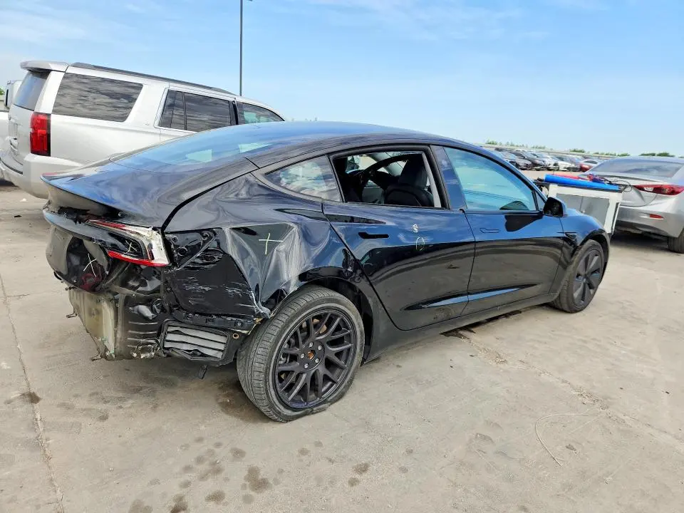 2024 TESLA MODEL 3   