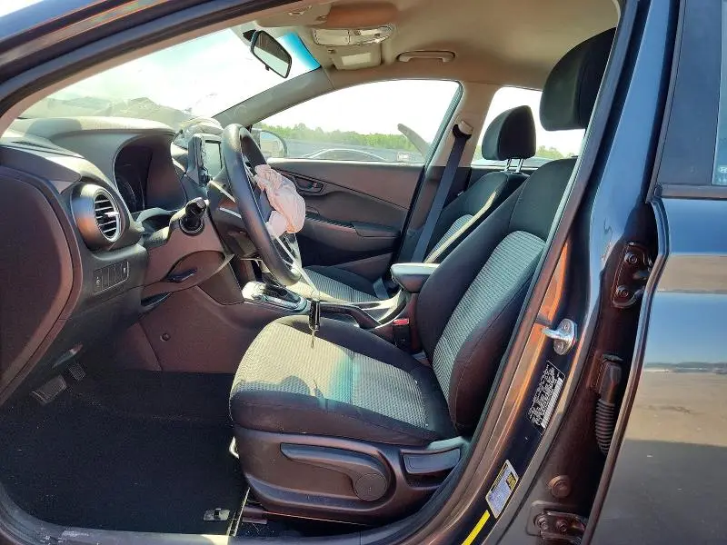 2018 HYUNDAI KONA SE  