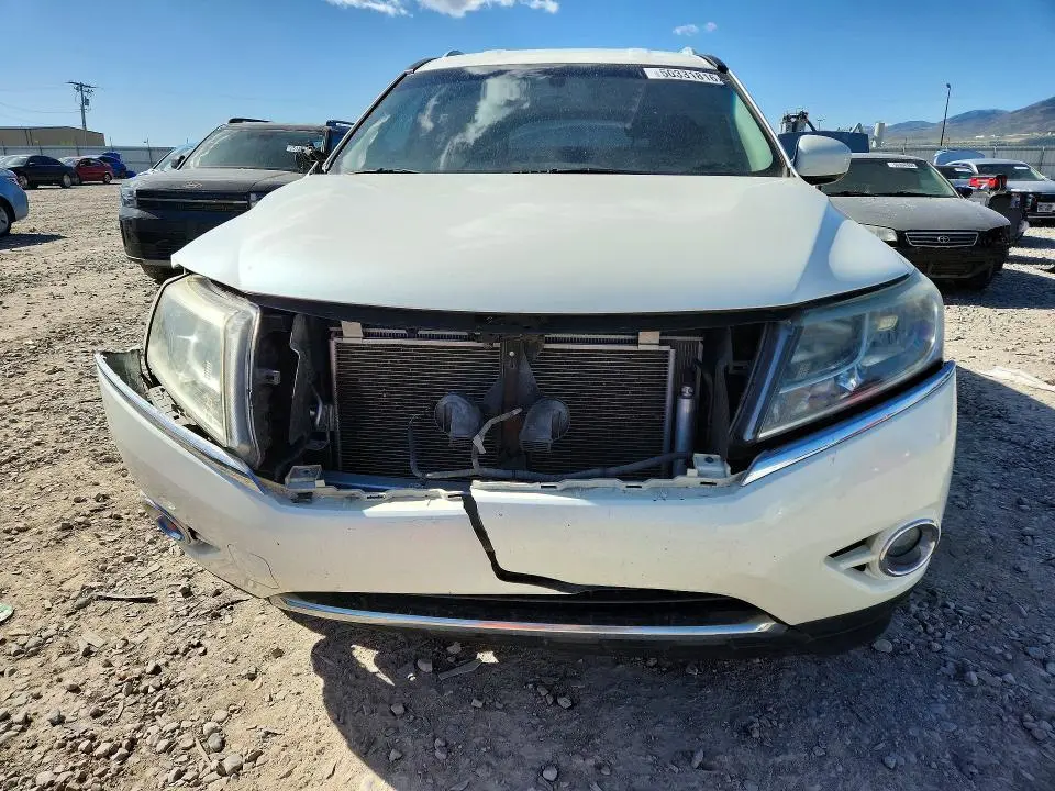 2015 NISSAN PATHFINDER SV  