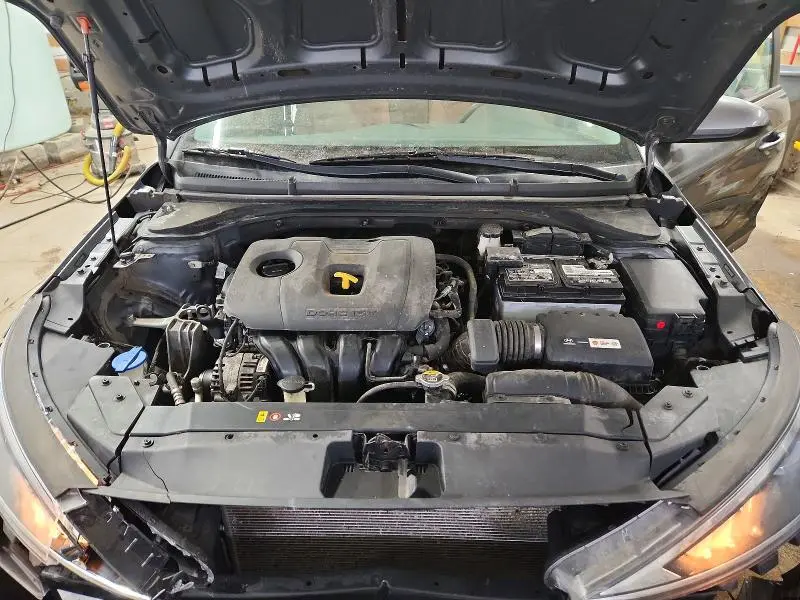 2019 HYUNDAI ELANTRA SE  