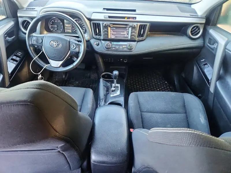 2018 TOYOTA RAV4 XLE  