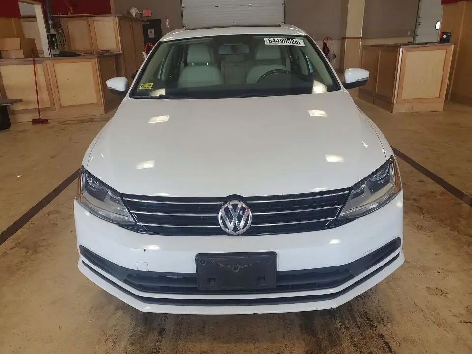 2017 VOLKSWAGEN JETTA SE  