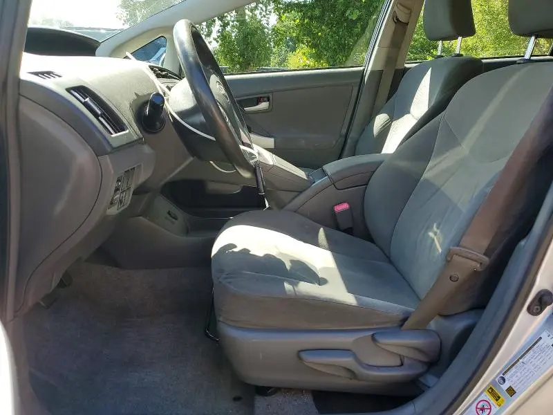 2010 TOYOTA PRIUS III  