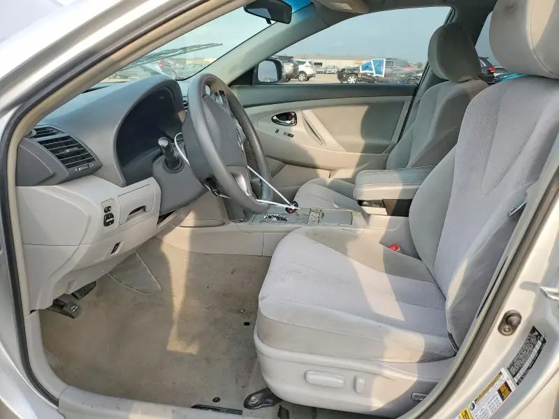 2010 TOYOTA CAMRY LE  