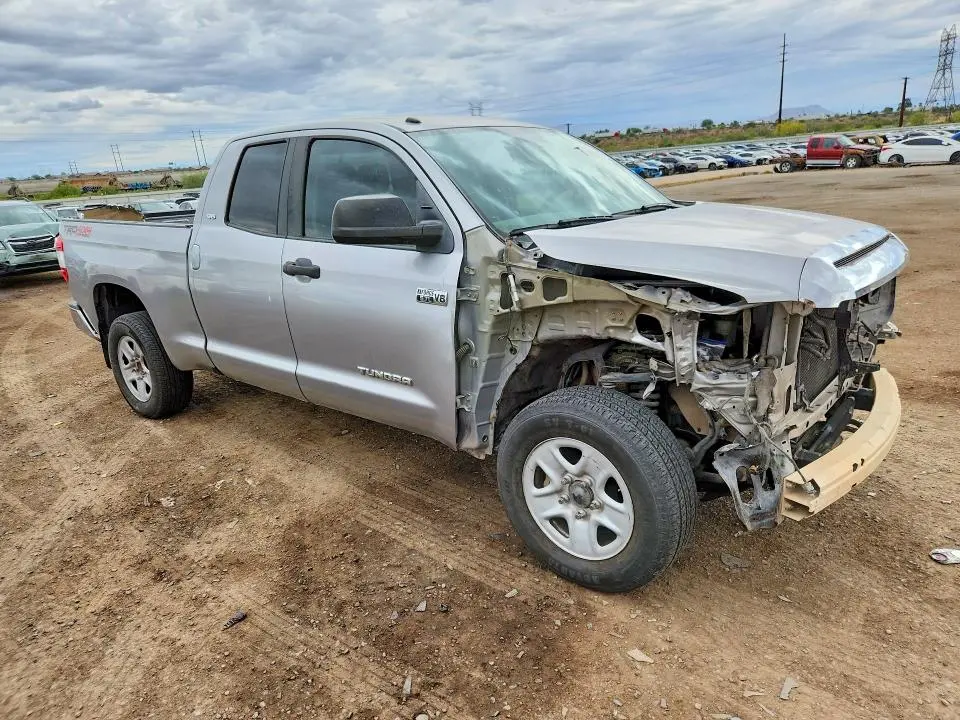 2015 TOYOTA TUNDRA SR5  