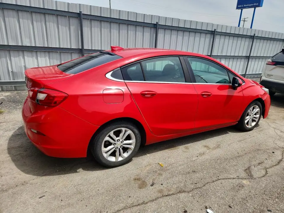 2017 CHEVROLET CRUZE LT  