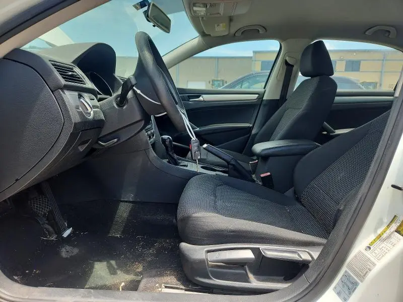 2016 VOLKSWAGEN PASSAT S  