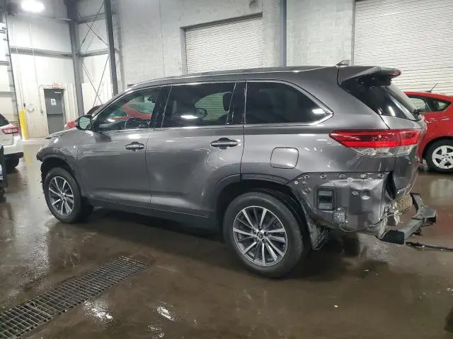 2019 TOYOTA HIGHLANDER SE  