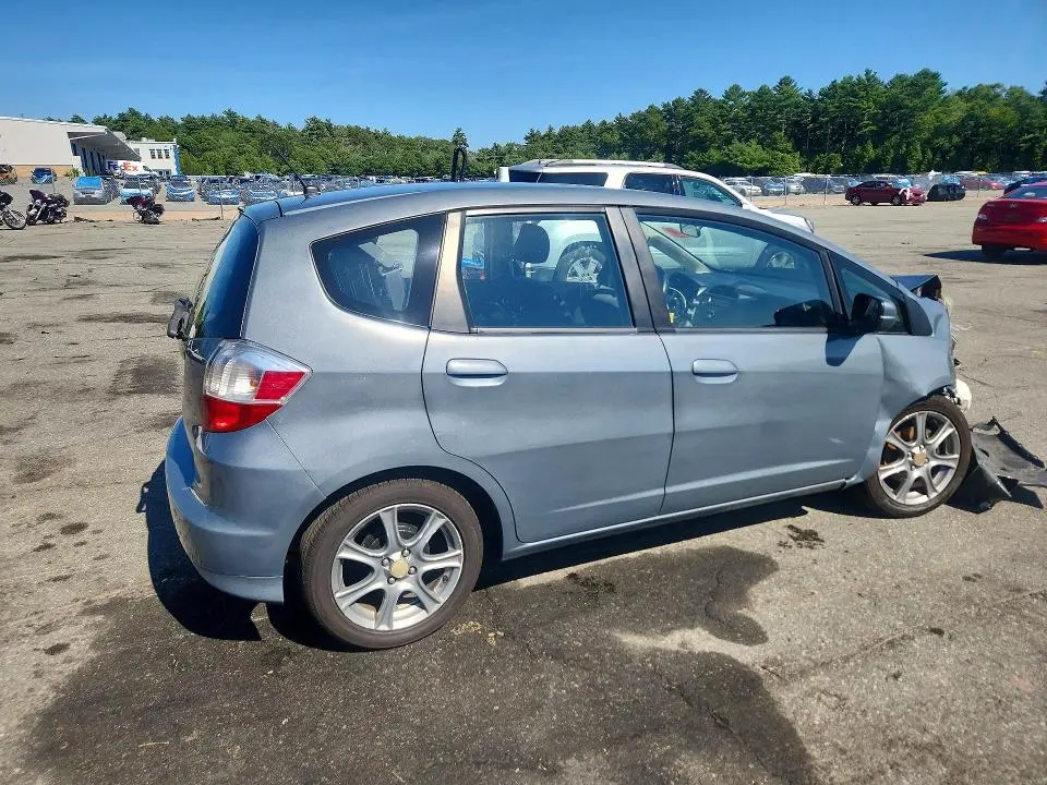 2013 HONDA FIT   