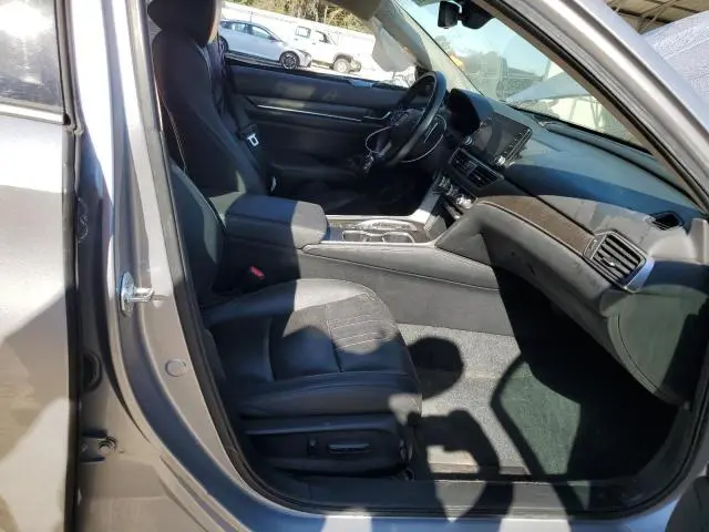 2022 HONDA ACCORD TOURING HYBRID  