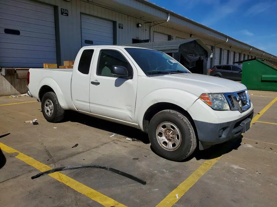 2015 NISSAN FRONTIER S  