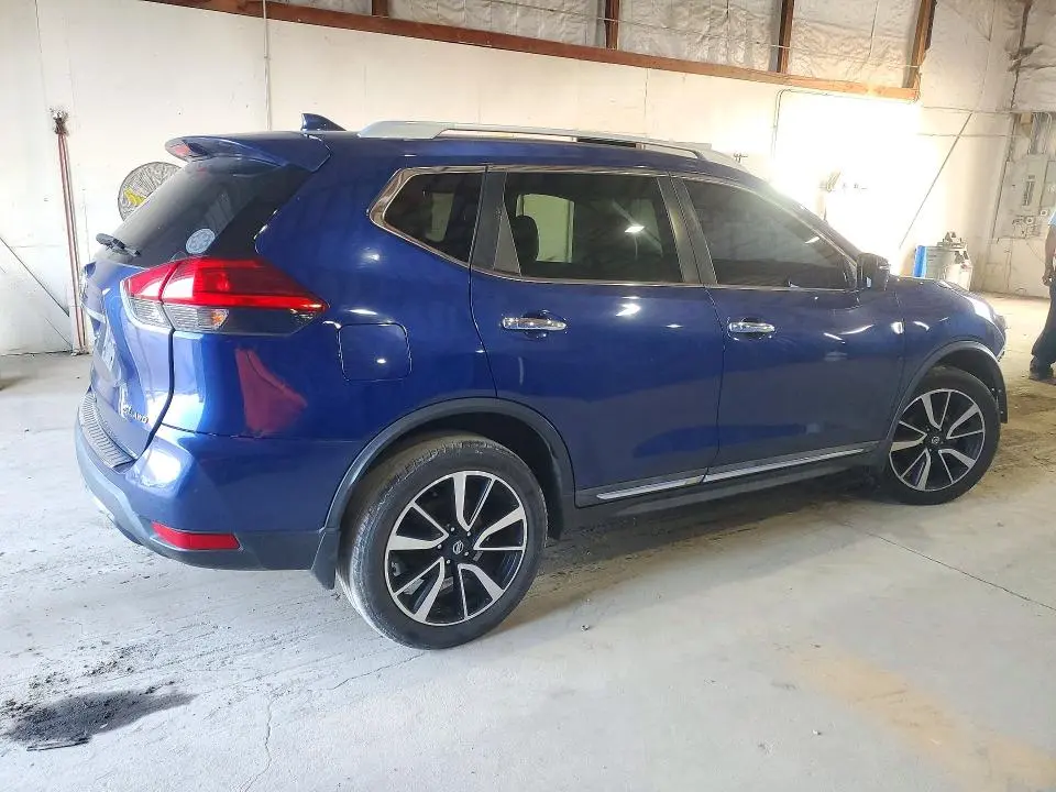 2017 NISSAN ROGUE SL  