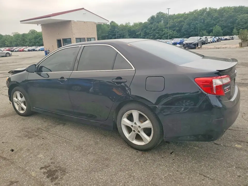 2013 TOYOTA CAMRY SE  