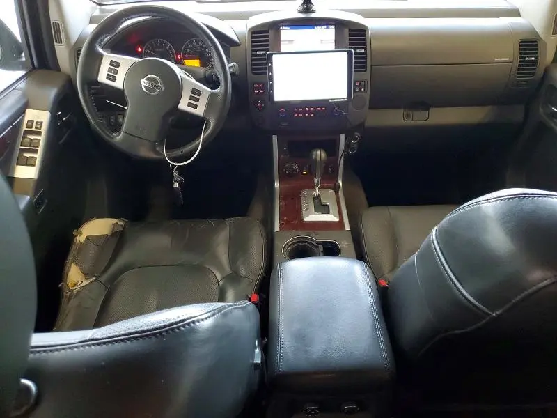 2010 NISSAN PATHFINDER S  