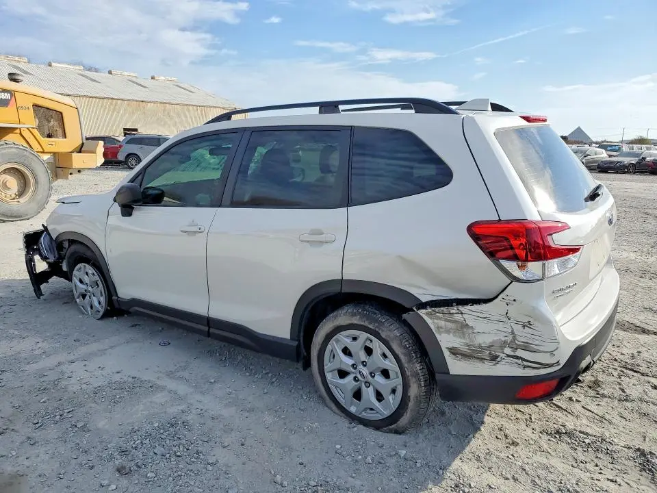 2021 SUBARU FORESTER   