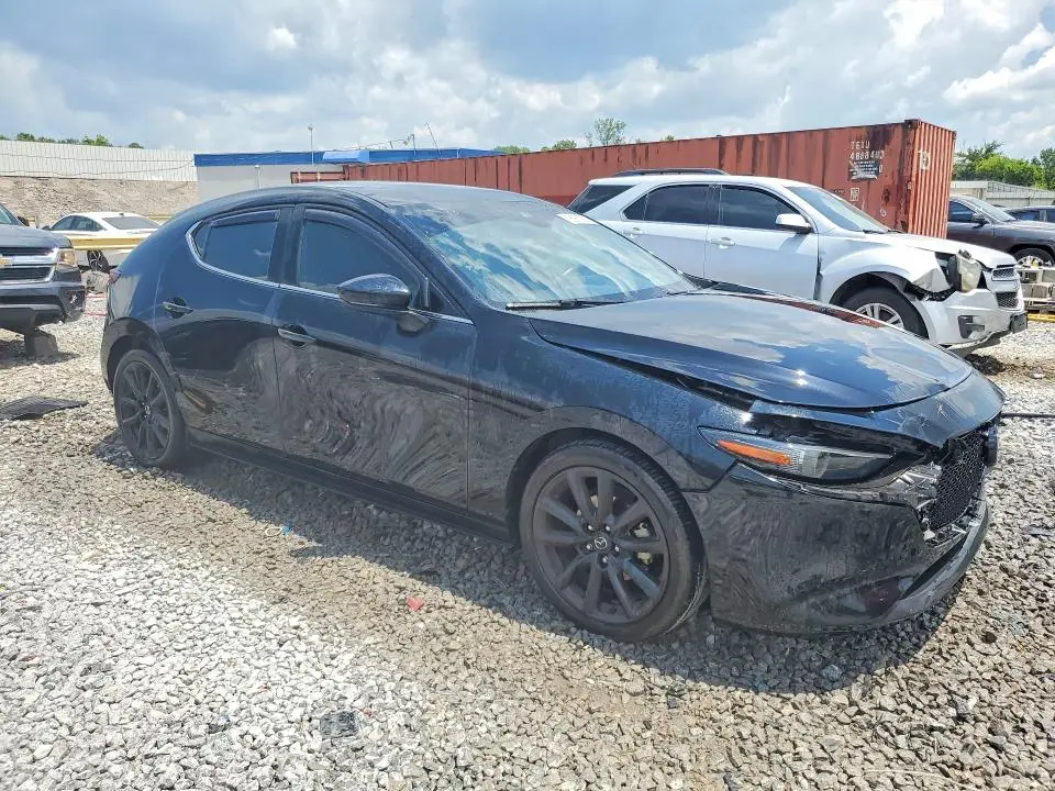 2021 MAZDA 3 PREMIUM  