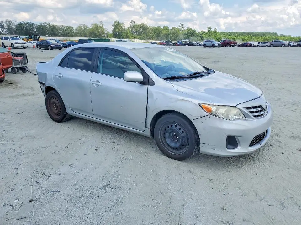 2013 TOYOTA COROLLA LE  
