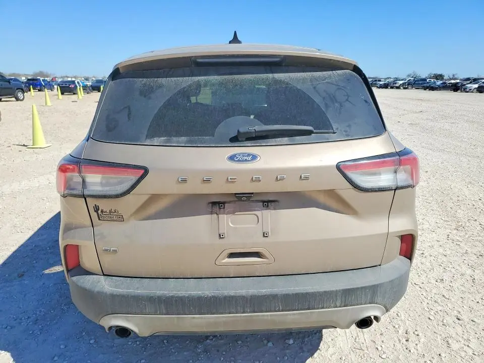 2021 FORD ESCAPE SE  
