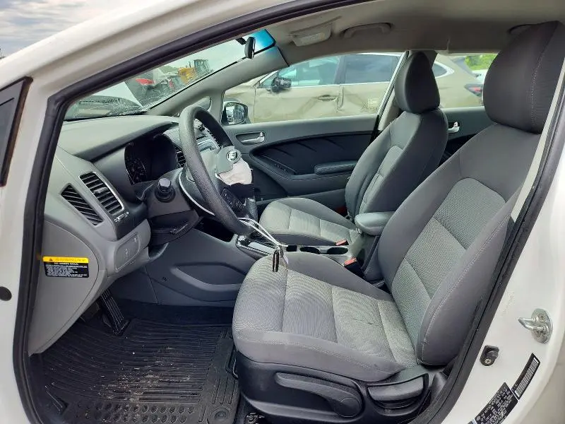 2017 KIA FORTE LX  