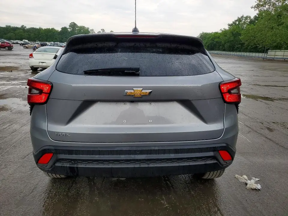 2025 CHEVROLET TRAX LS  