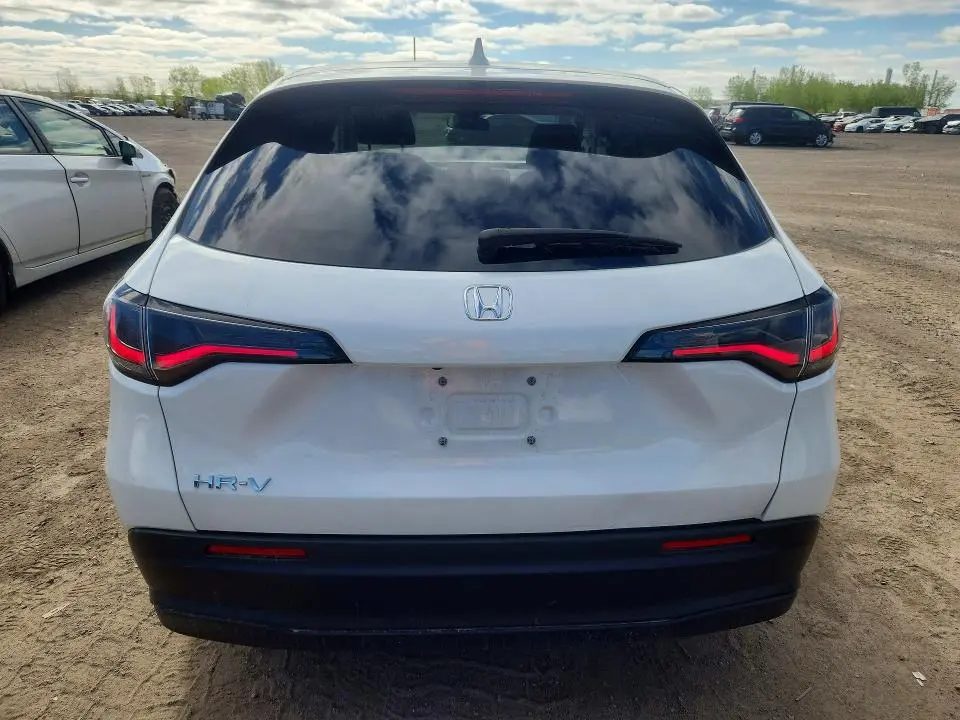2025 HONDA HR-V LX  