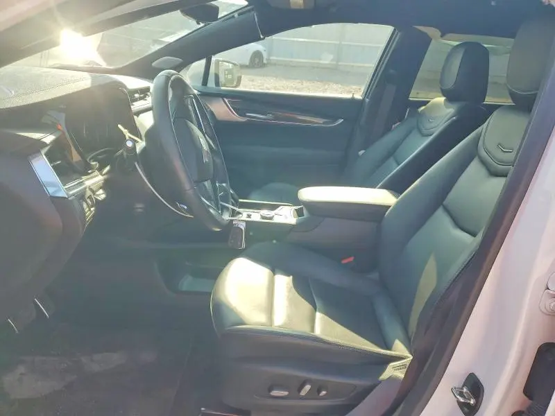 2024 CADILLAC XT5 SPORT  