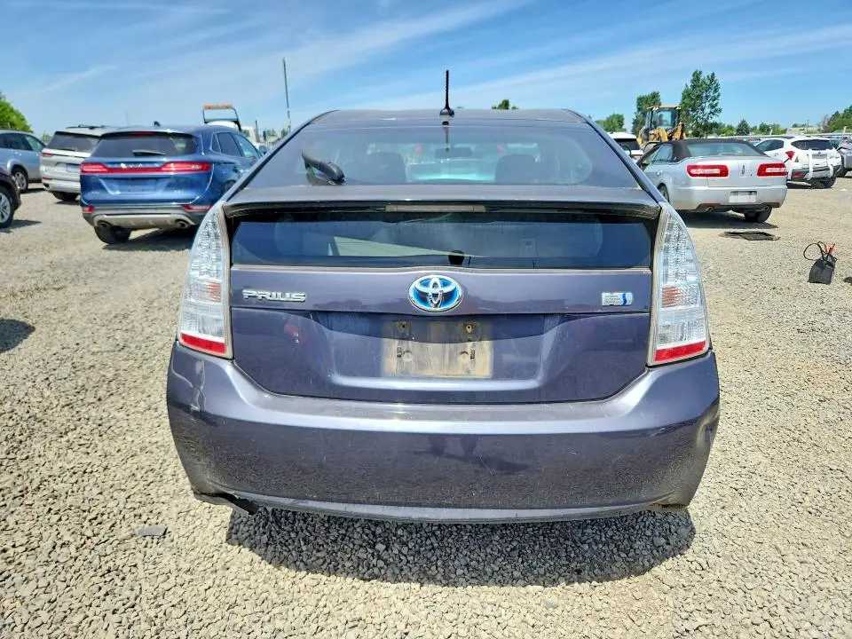 2011 TOYOTA PRIUS TWO  