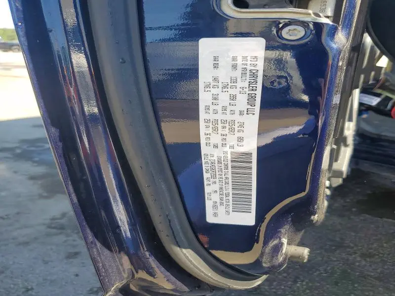 2013 VOLKSWAGEN ROUTAN SEL PREMIUM  