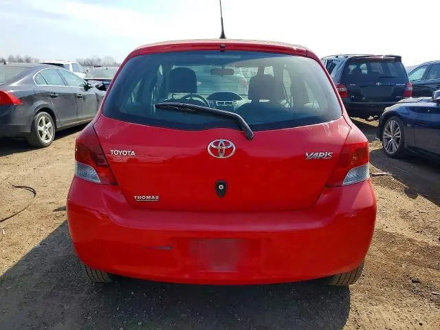 2011 TOYOTA YARIS BASE  