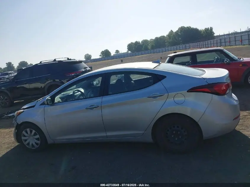 2016 HYUNDAI ELANTRA SE