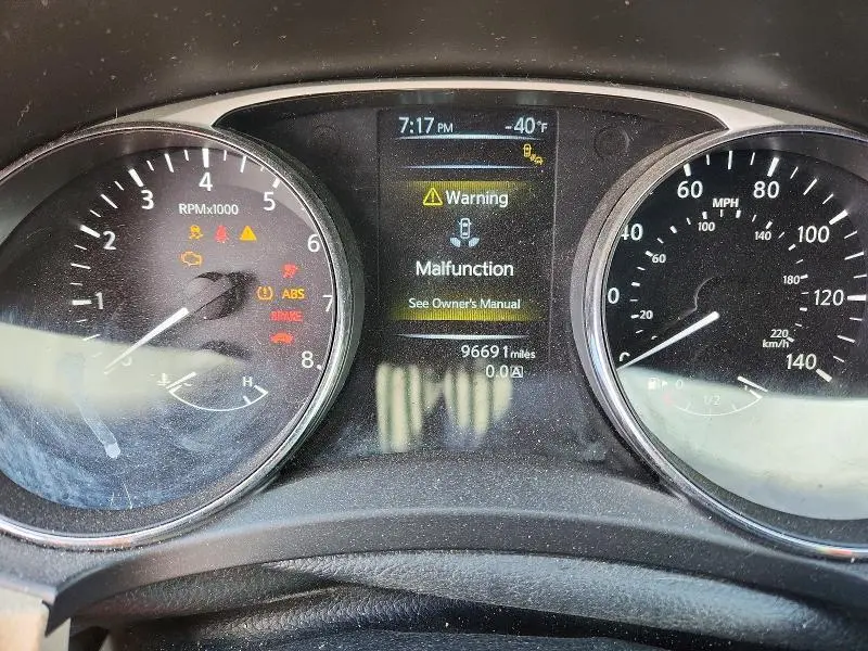 2016 NISSAN ROGUE SV  