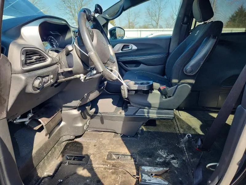 2020 CHRYSLER PACIFICA TOURING  