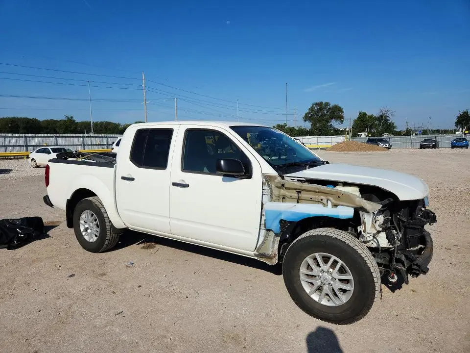 2021 NISSAN FRONTIER SV  
