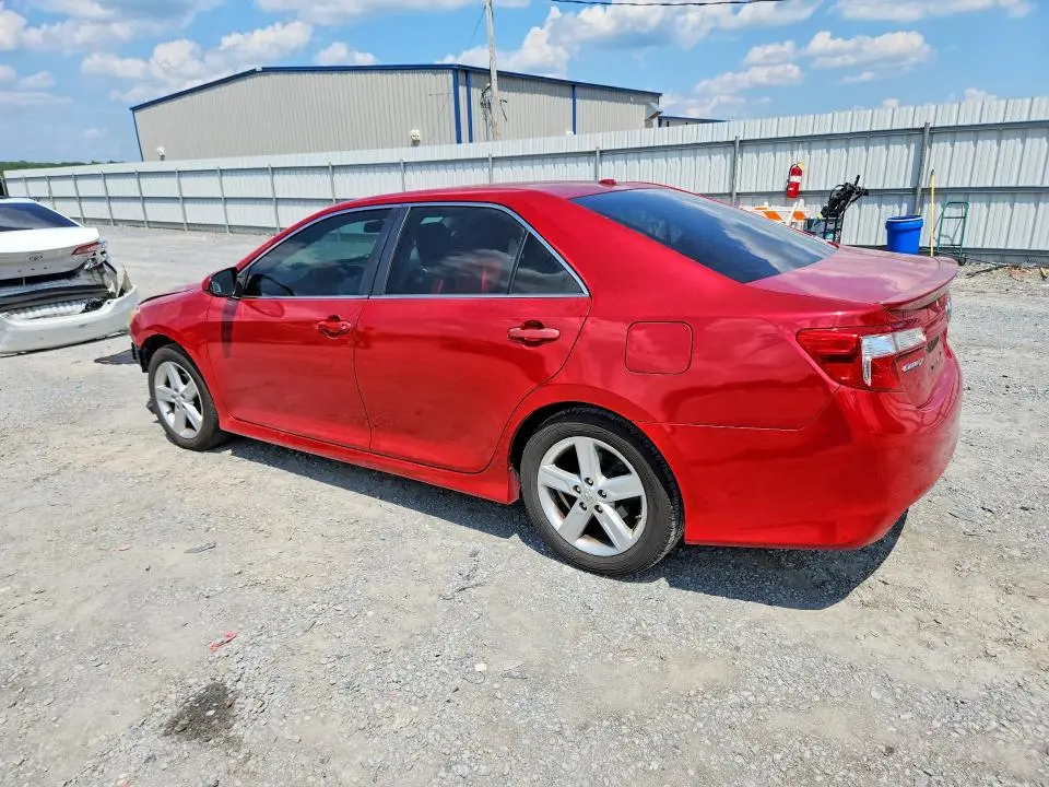 2014 TOYOTA CAMRY SE  